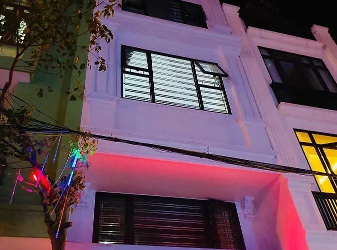 Thanh Hoài *